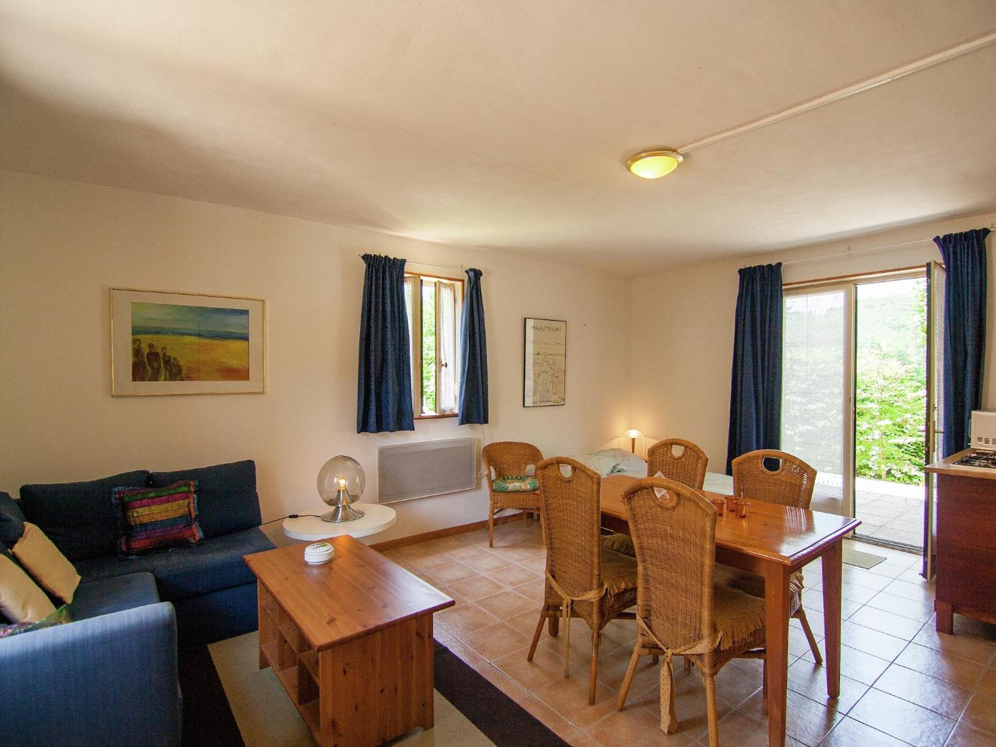 Appealing Apartment In Vezac With Swimming Pool Beynac-et-Cazenac Esterno foto