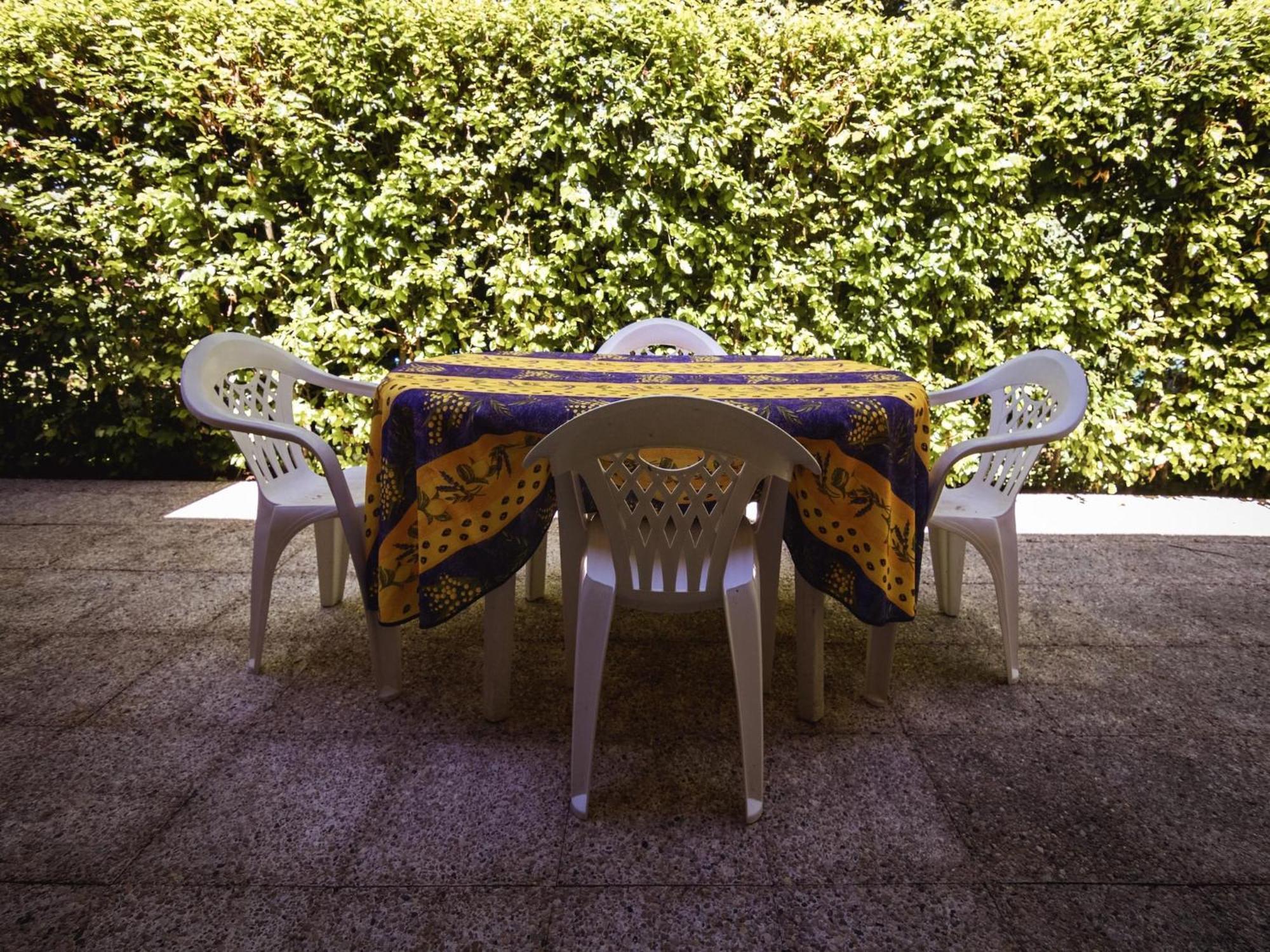 Appealing Apartment In Vezac With Swimming Pool Beynac-et-Cazenac Esterno foto